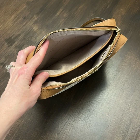 Michael Kors Tan and Cream Crossbody Bag - Picture 4 of 13